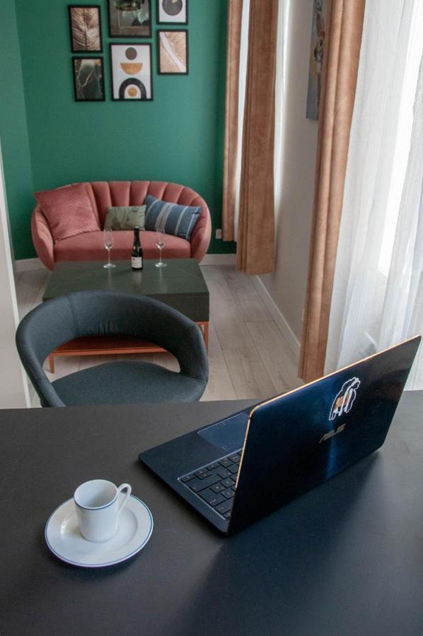 Les Appartements De La Nef D'Or Saint-Quentin  Rom bilde